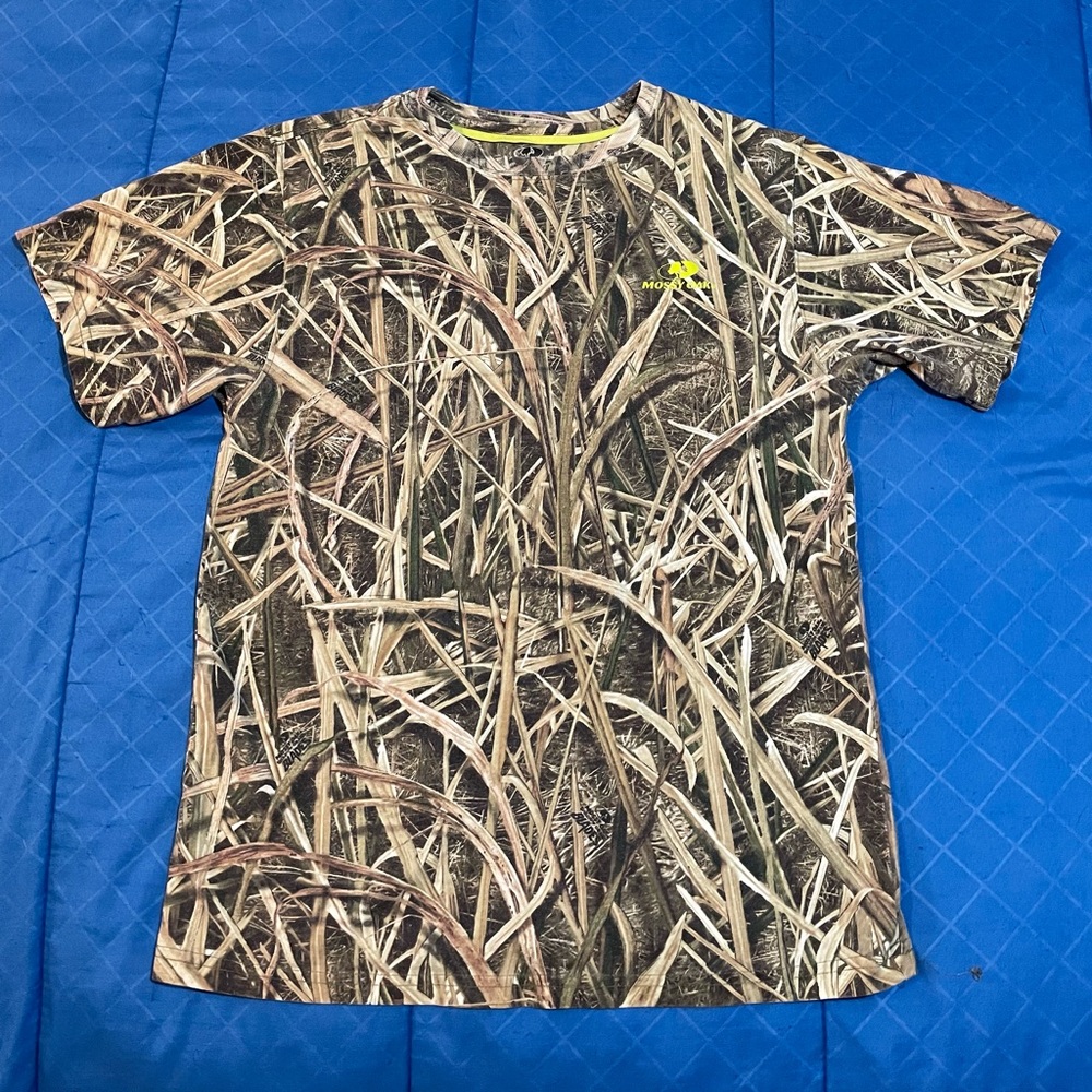 Mossy Oak women’s shadow grass blades camo t-shirt XXL